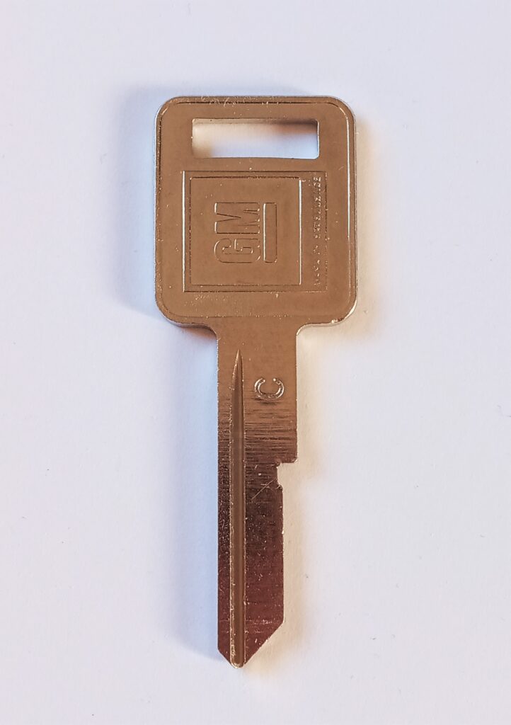 GM C Ignition key blank
