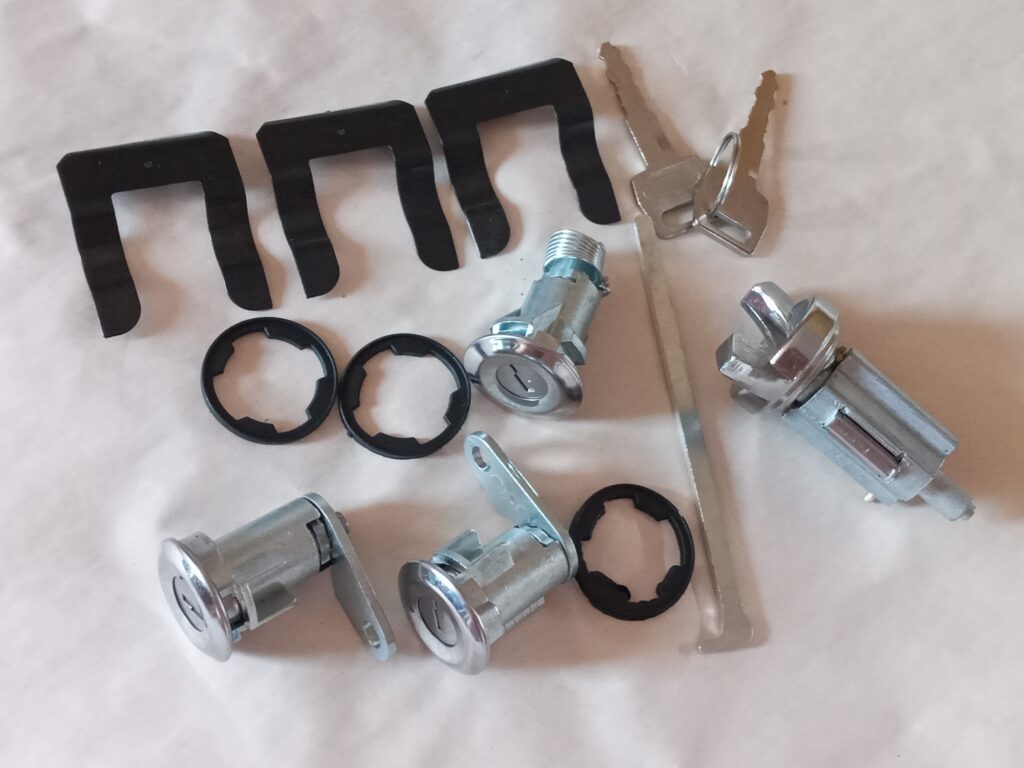 1970-73 Mustang full lock set
